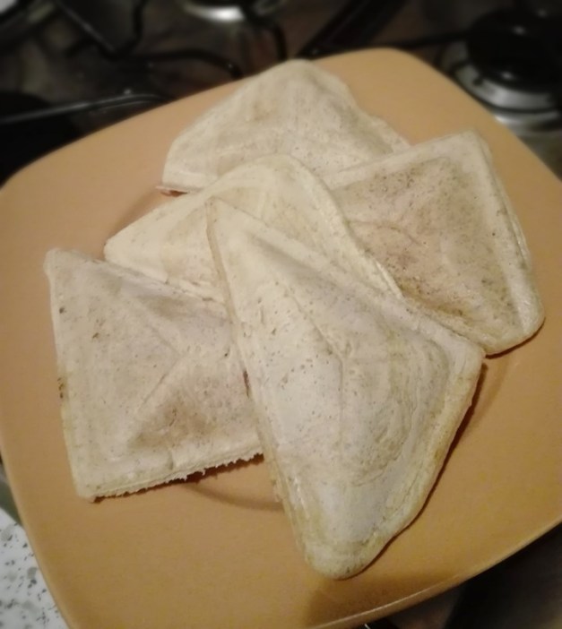 Fehér sütőliszt ( melegszendvics ) 6