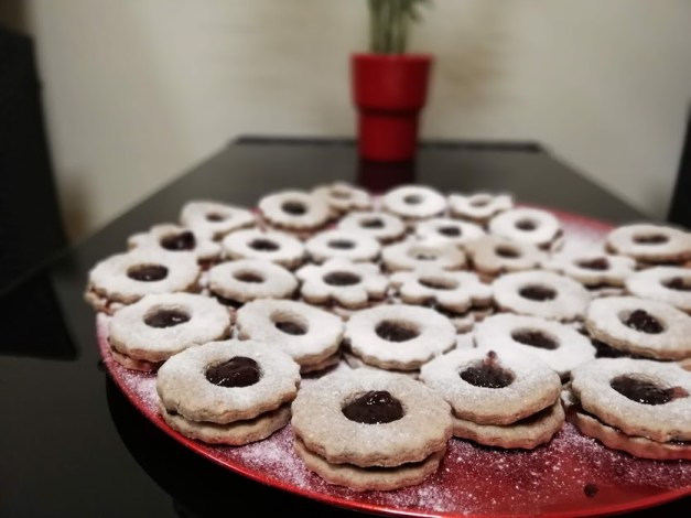 julcseeka life vegan linzer