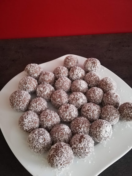 Julcseeka vegan kókuszgolyó 4